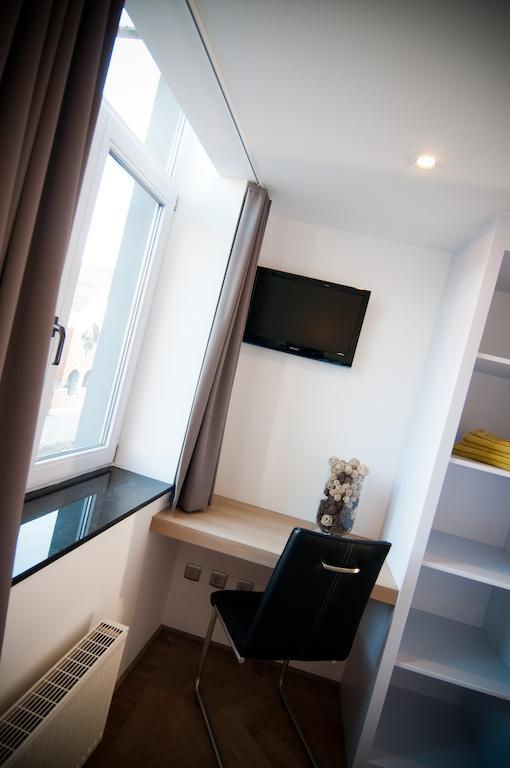 Apartment De Maasnacht Maaseik Esterno foto