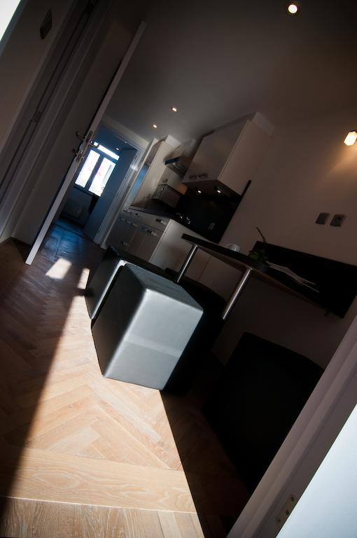 Apartment De Maasnacht Maaseik Esterno foto