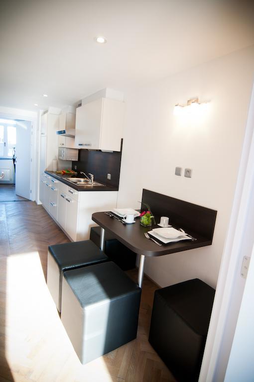 Apartment De Maasnacht Maaseik Esterno foto