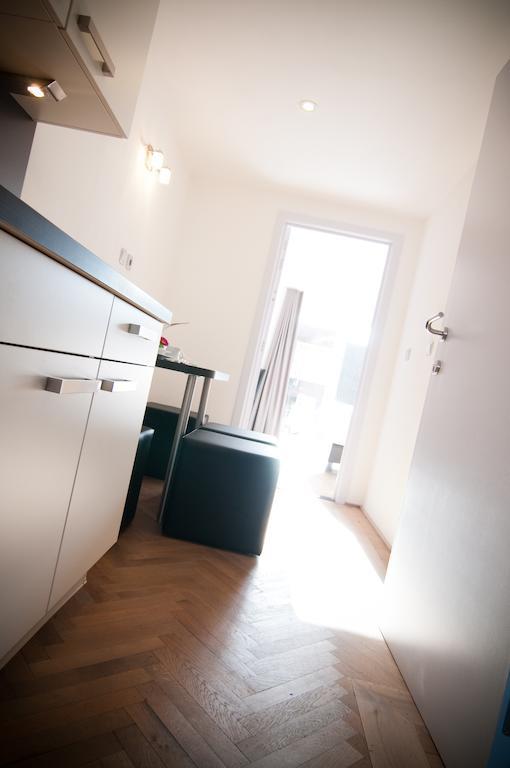 Apartment De Maasnacht Maaseik Esterno foto