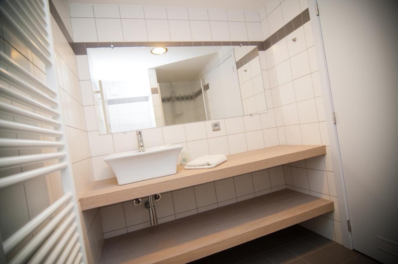 Apartment De Maasnacht Maaseik Esterno foto